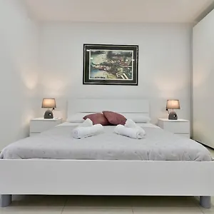 Sea View Apartment Birzebbuga